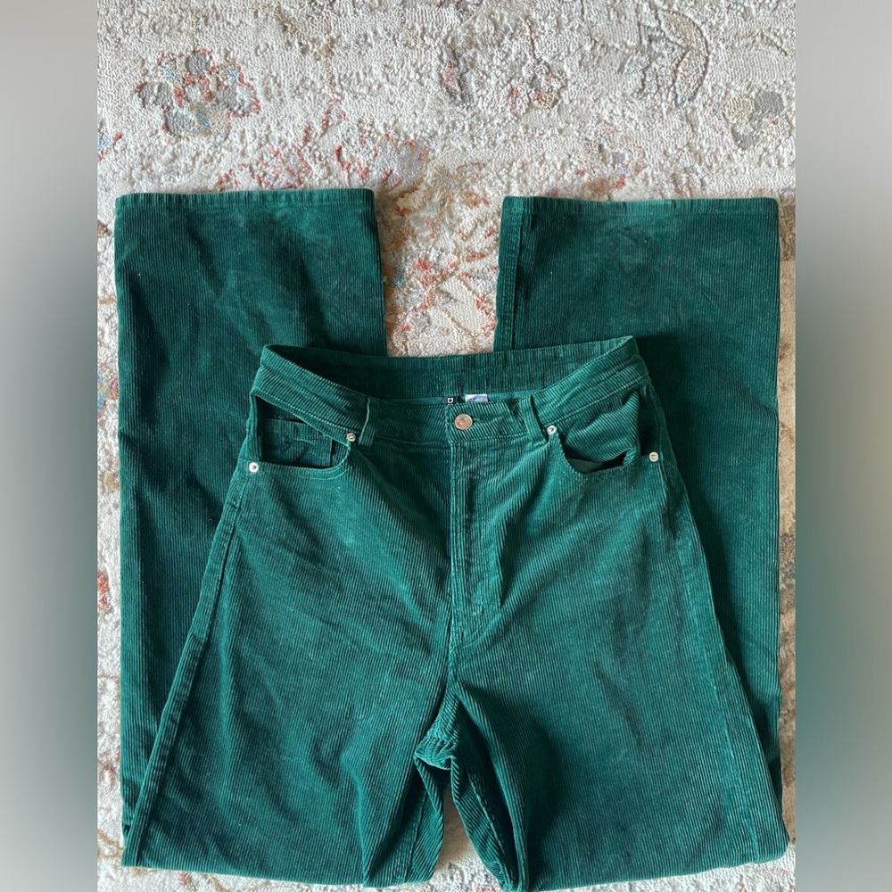 Dark Green Corduroy Pants. Women’s US size 8.